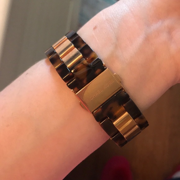 mk watch - Picture 2 of 3